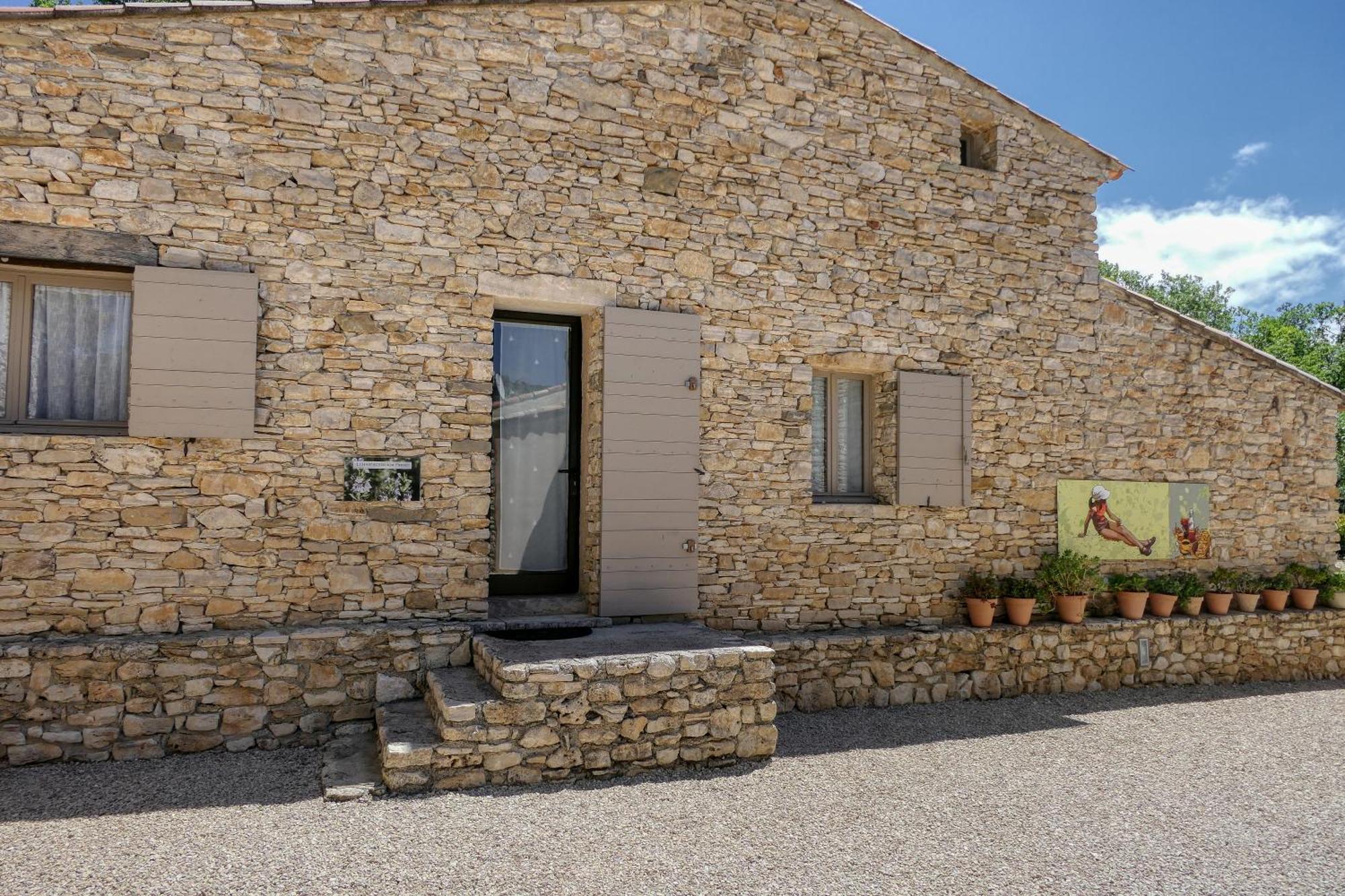 Le Hameau Fleur De Pierres , Chambre , Gite Et Table D'Hotes Murs  Exteriér fotografie