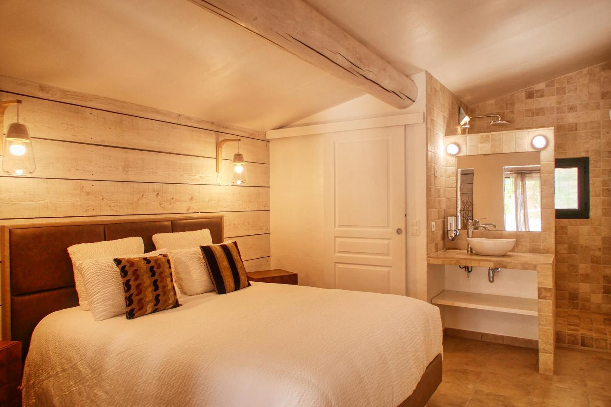 Le Hameau Fleur De Pierres , Chambre , Gite Et Table D'Hotes Murs  Exteriér fotografie