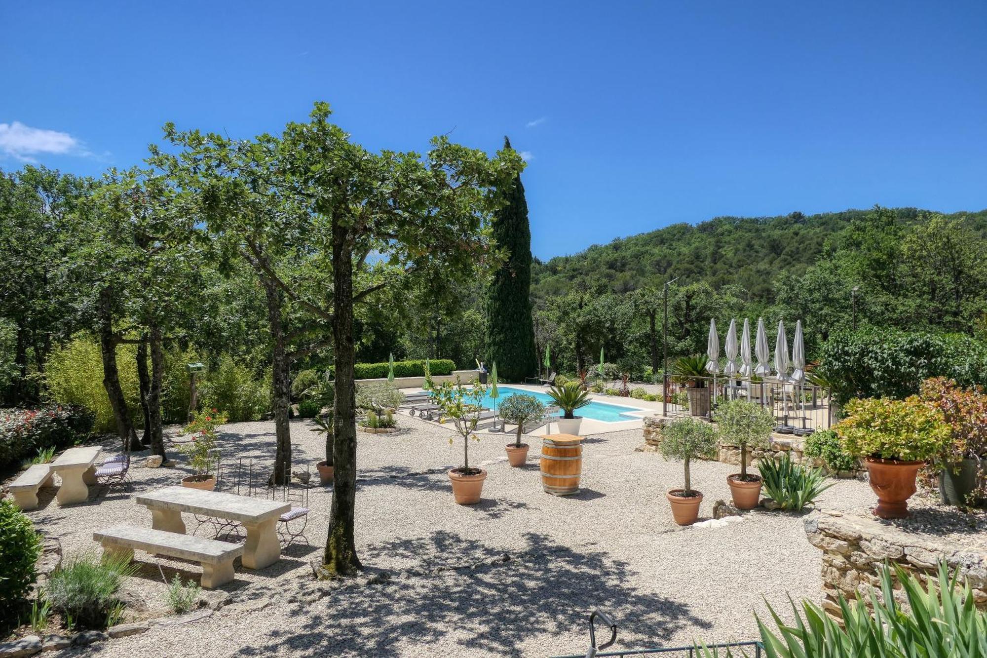 Le Hameau Fleur De Pierres , Chambre , Gite Et Table D'Hotes Murs  Exteriér fotografie